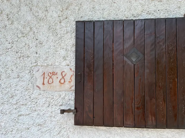 Detajl notranjosti Koče pri Rdeči Bukvi (fotografija 34)